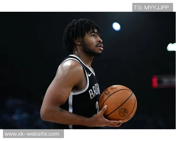 卡梅隆托马斯半场表现抢眼10投6中贡献18分3篮板6助攻1抢断